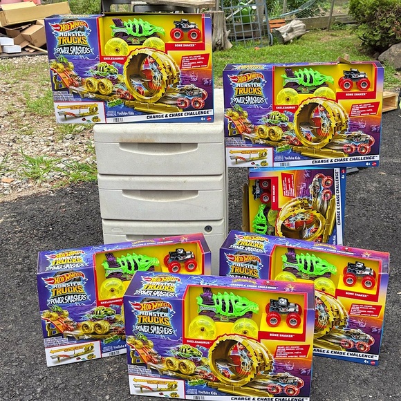 NIB Monster Trucks Power Sliders by HOTWHEELS - Picture 1 of 11